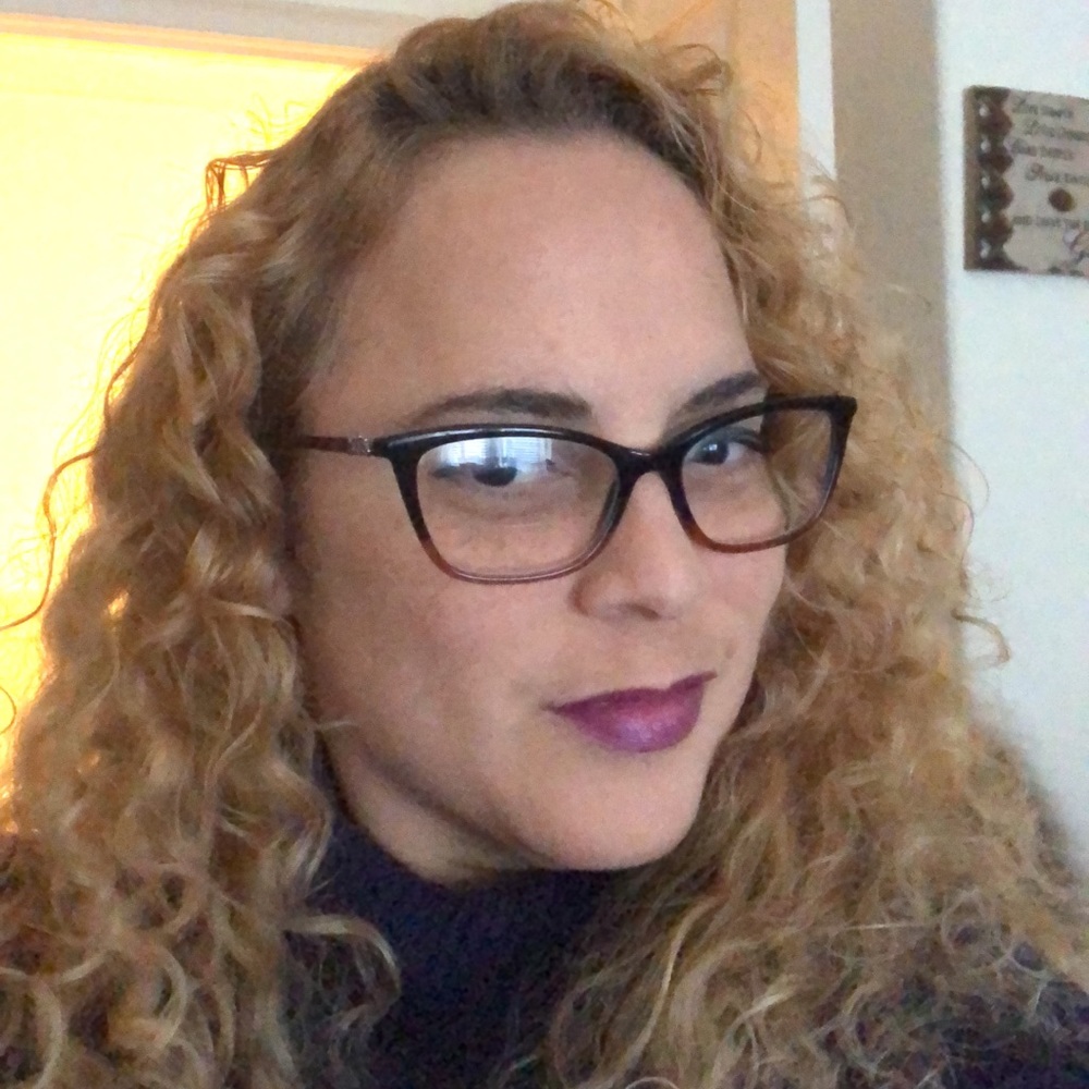 Meet your Posher, Leyza